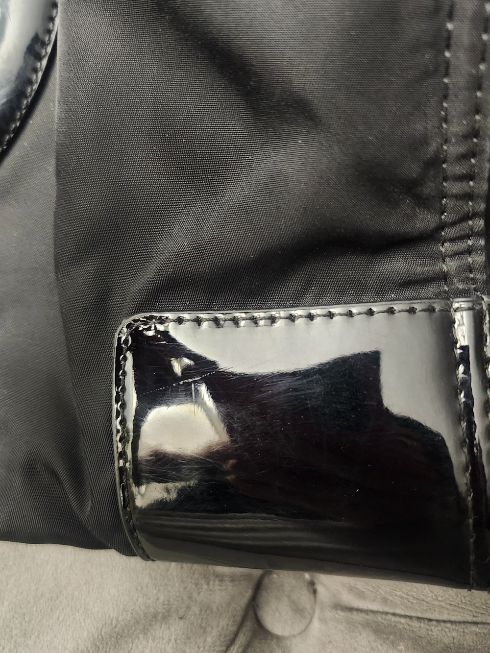 Tory Burch Black Patent Logo Tote Detail - Great Condition - Clean Inside - Picture 5 of 11